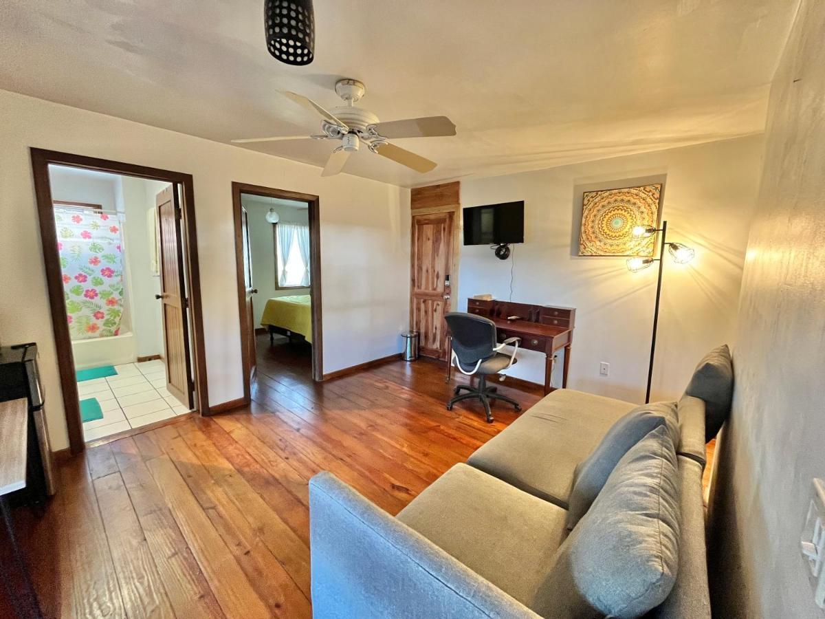 Seabreeze Inn ويست ايند المظهر الخارجي الصورة