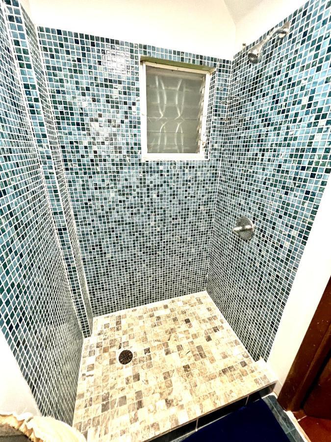 Seabreeze Inn ويست ايند المظهر الخارجي الصورة